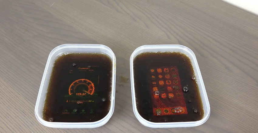 Samsung Galaxy S7 Edge vs. iPhone 6S Di Rendam Coca Cola dan Dimasukkan Kulkas Jadi Apa..4